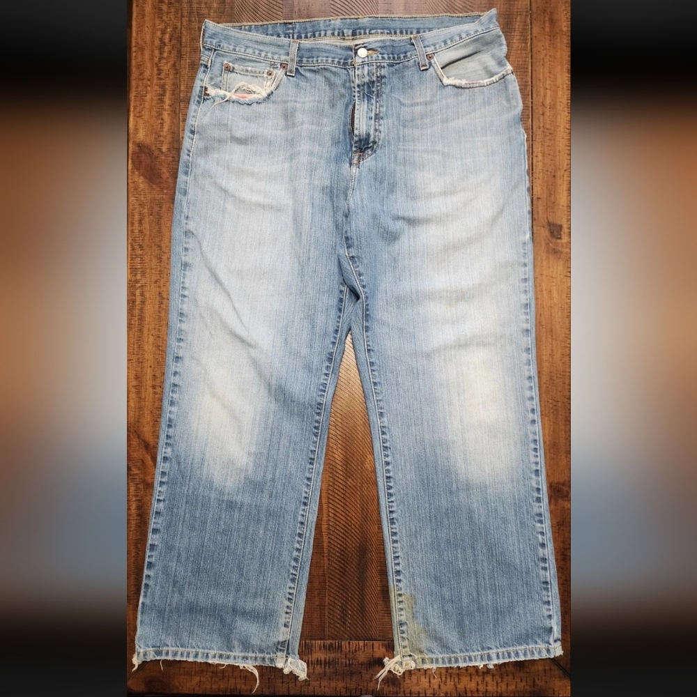 Lucky Brand Men's Dungarees Jeans Distressed Size 38x30 (See Pictures For Legs)